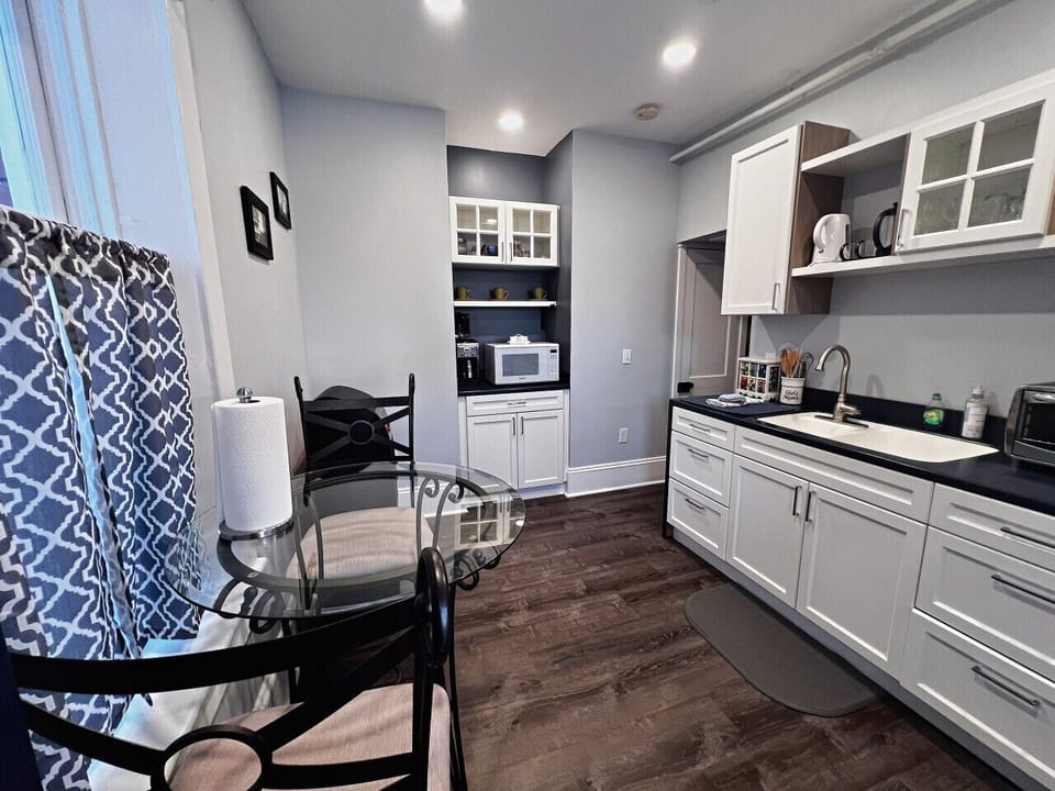Eat in Kitchen