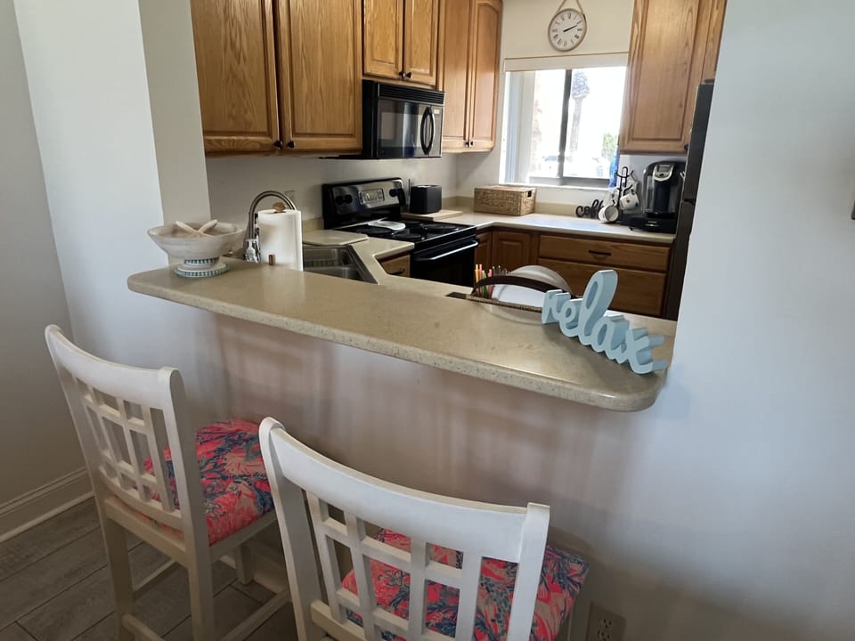 Breakfast bar for two