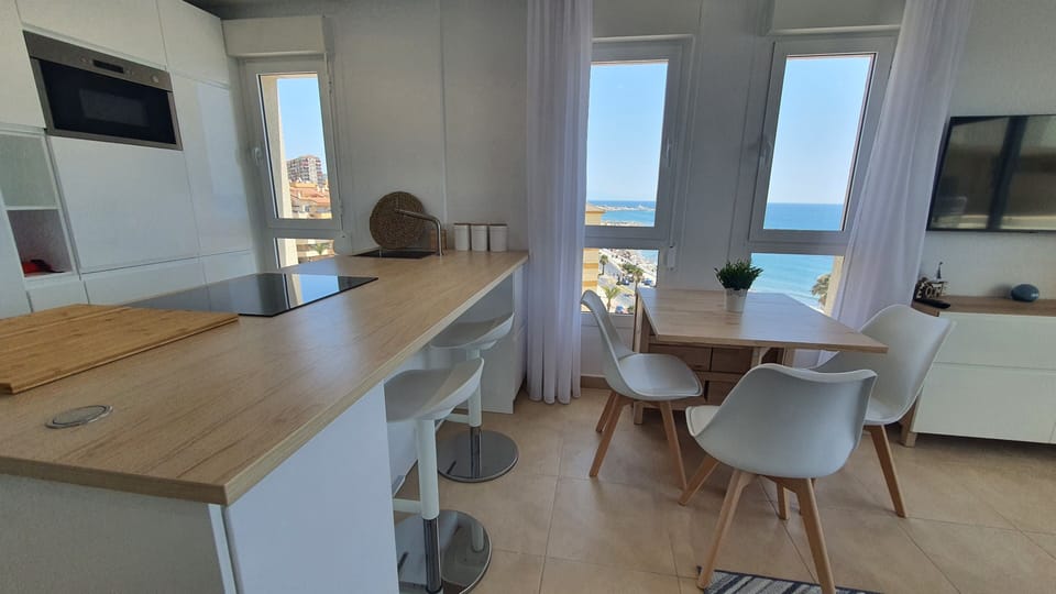 Kitchen Island with bar stools