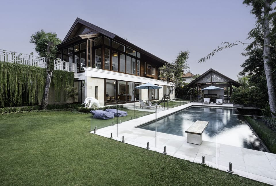 Large Pool with Australian Standard Glass Pool Fence
