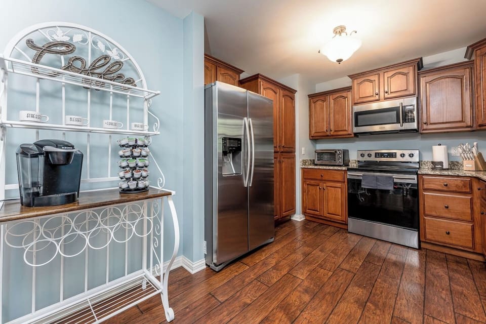 Private Escape full kitchen with coffee station — vacation rental in Mt. Juliet near Nashville TN