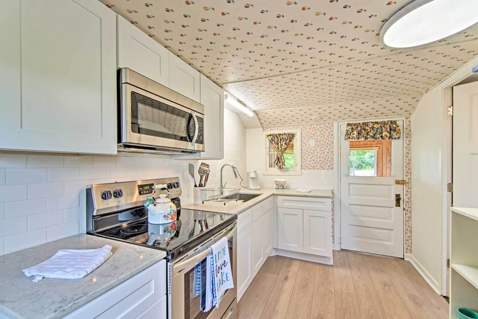Kitchen | Single-Story Home