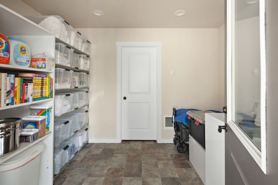 All items listed are available for guest use:  Tide Pods and Bounce Sheets, Mini Library, S'mores Kit, Additional Cookware, Iron and Ironing Board, Hangers to dry clothes if preferred