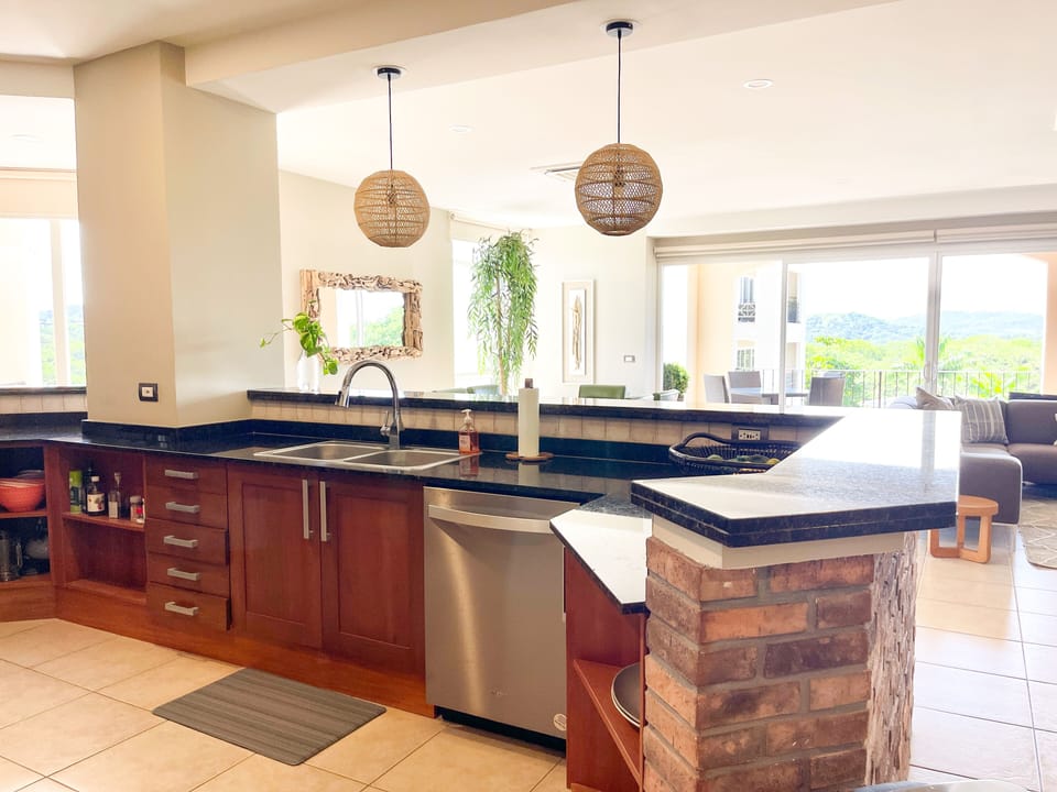 Large kitchen-equipped with everything you need!