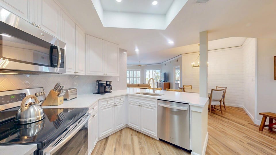 Fully Stocked Kitchen