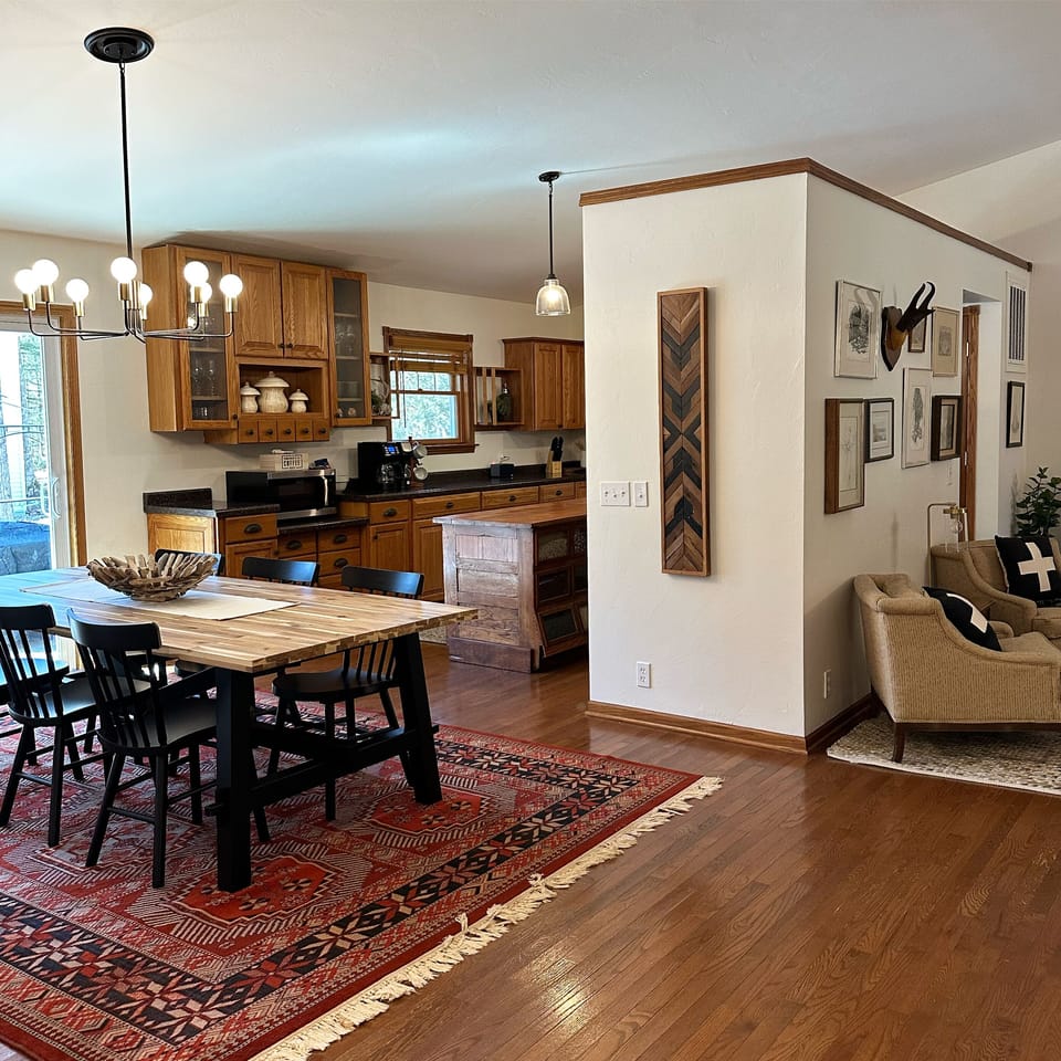Dining/kitchen area