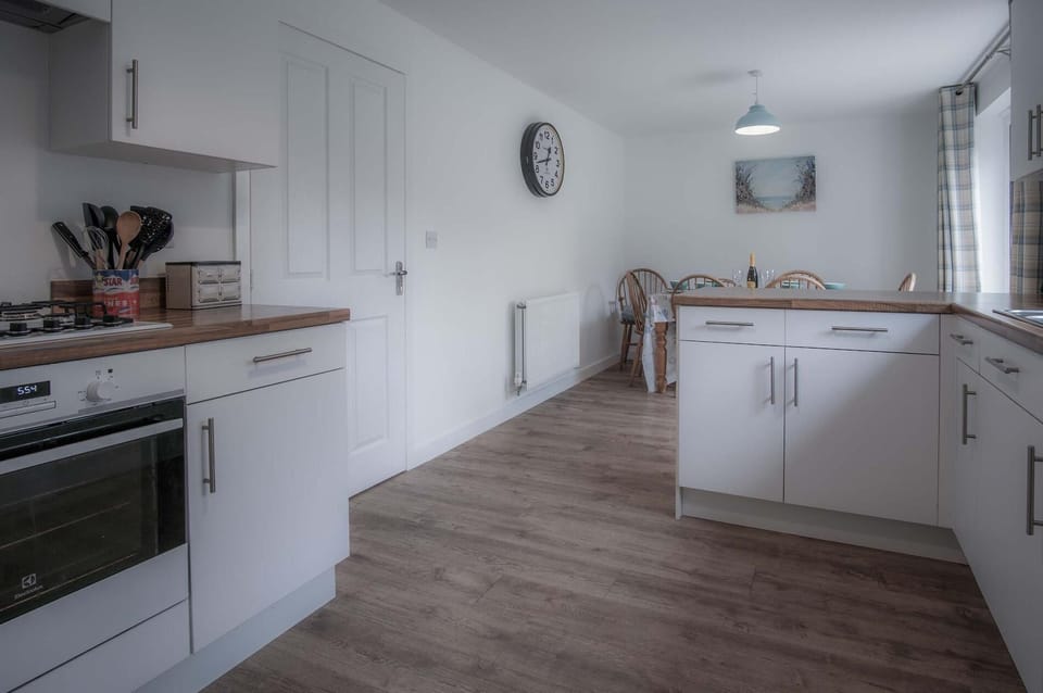 Maes Yr Odyn - 3 Bedroom Holiday Home - Narberth (22666)