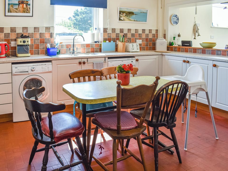 Kitchen/diner | Heddfan, Nefyn, Llyn Peninsula