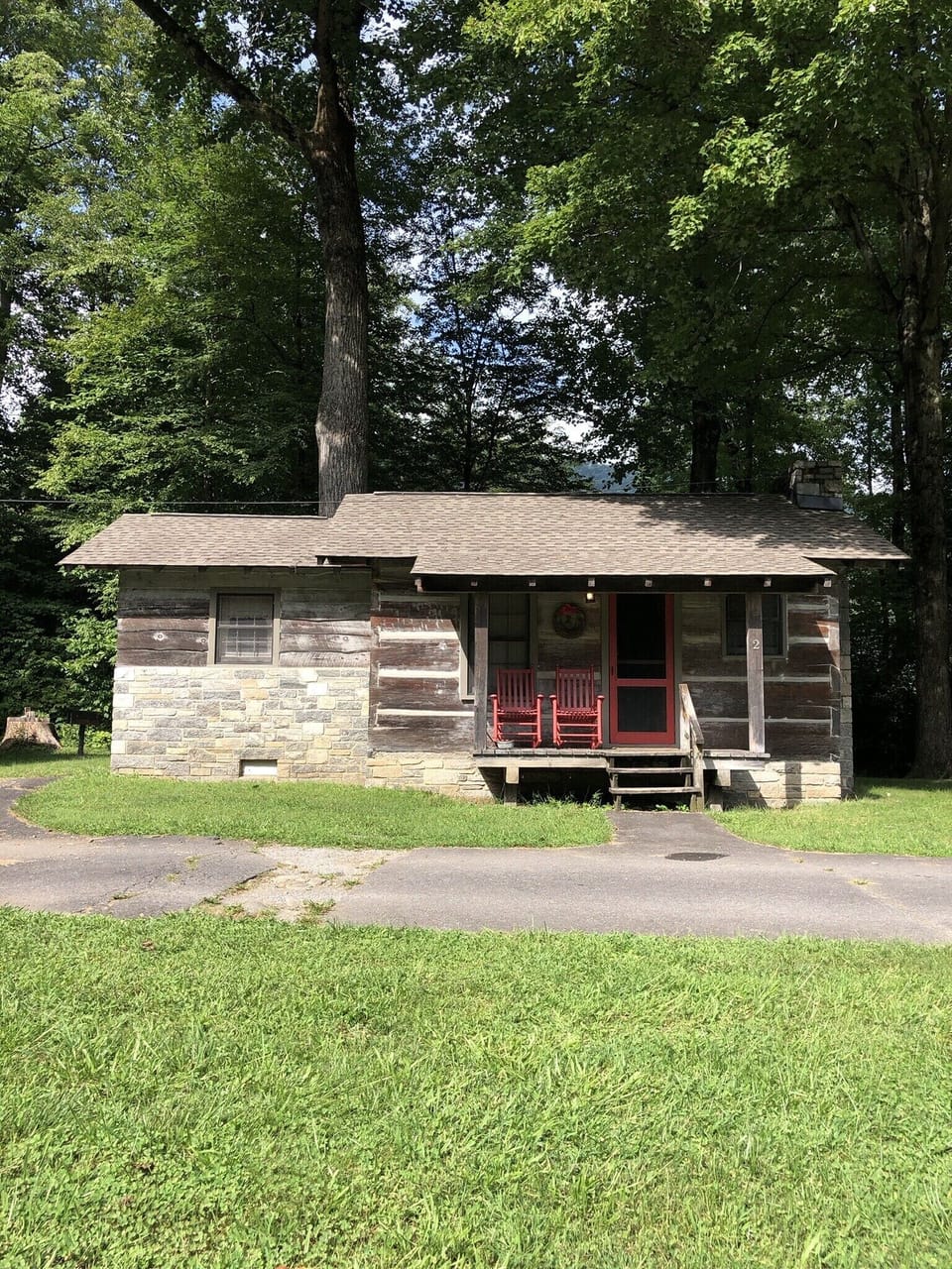 Cabin 2 in Pioneer Village 