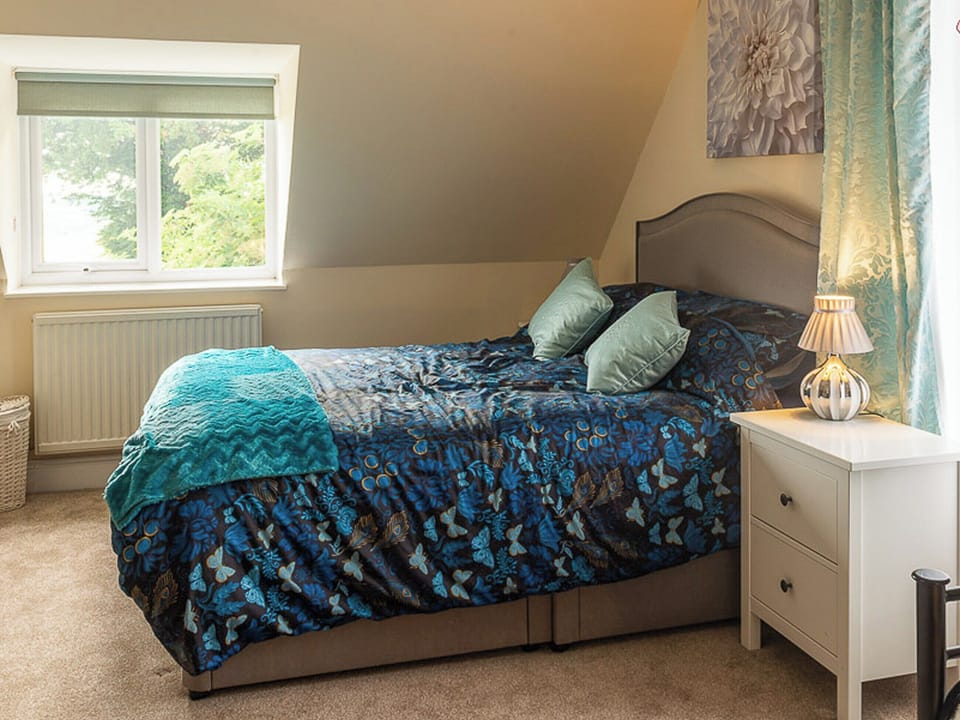 Double bedroom | Apartment Hole 18 3/4, Stroud