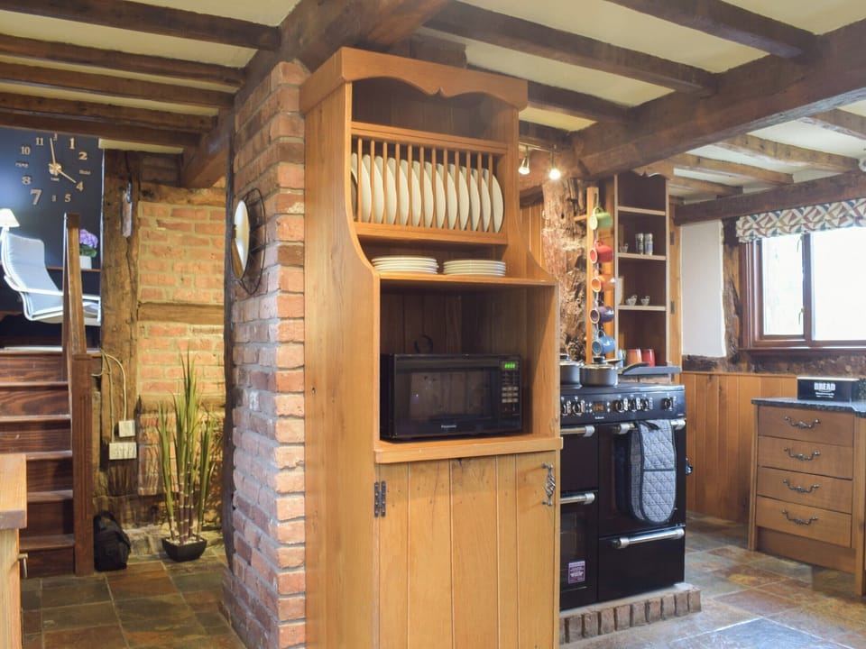 Kitchen | Ysgubor Hir, Trefeglwys, near Llanidloes