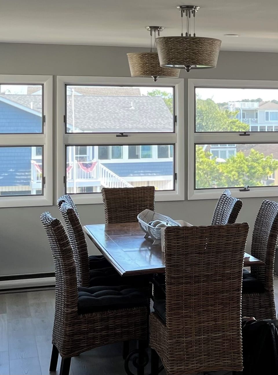 Dining area - seats 10!