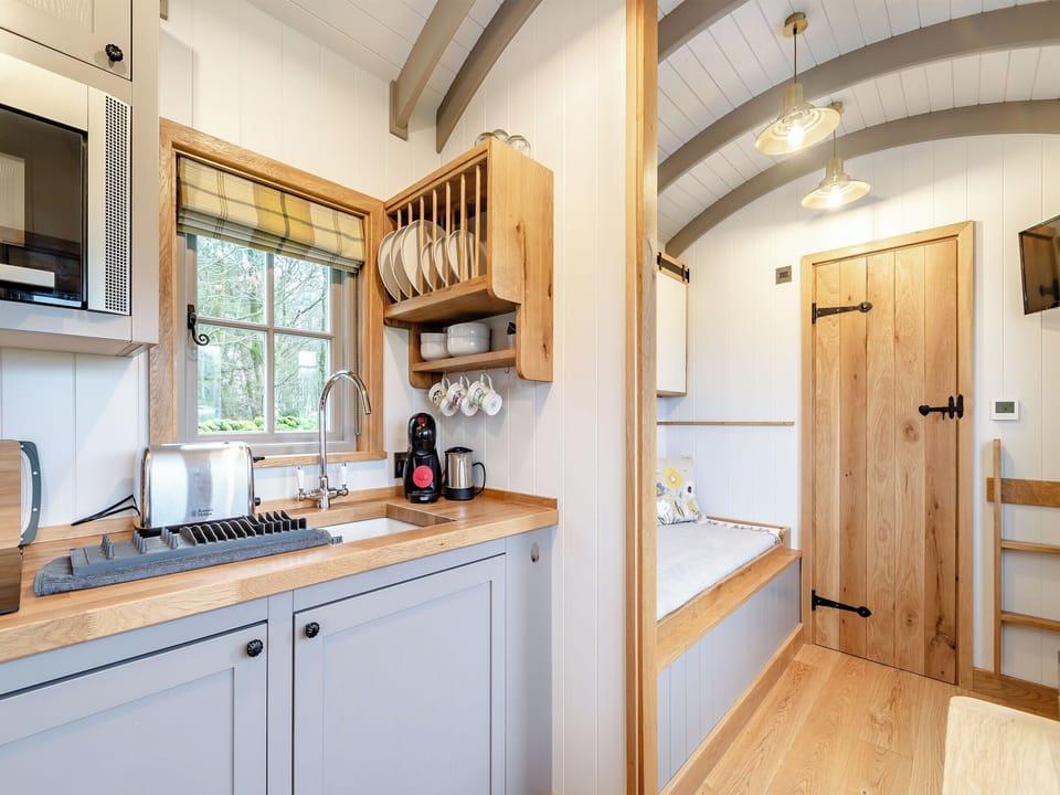 Open plan living space | The Swaledale Hut - Hollow Hill Huts, Rathmell, near Settle