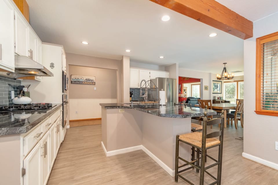 Kitchen 1