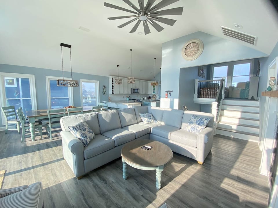 Upstairs view toward kitchen