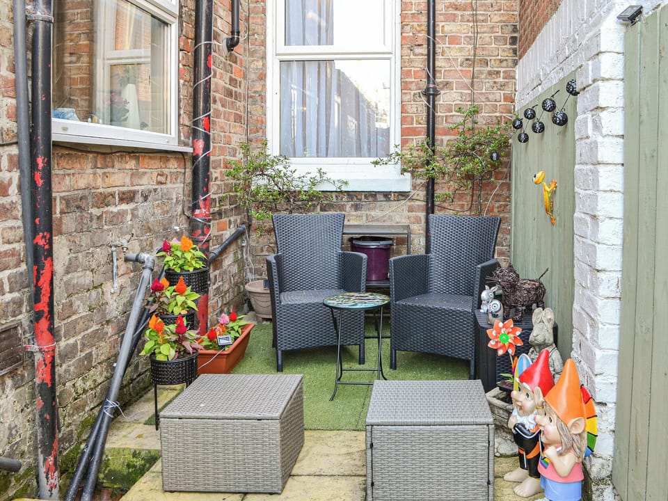 Sitting-out-area | Zack&rsquo;s Seaside Stay, Bridlington