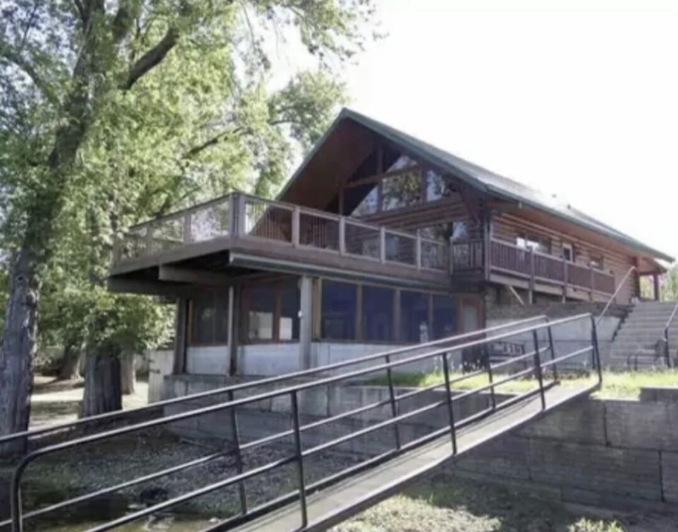 Back of cabin, overlooking the river
