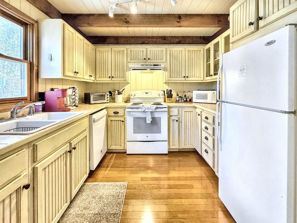 Kitchen-Main Floor