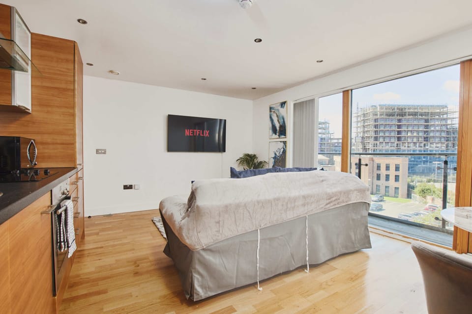 Living Room / Lounge