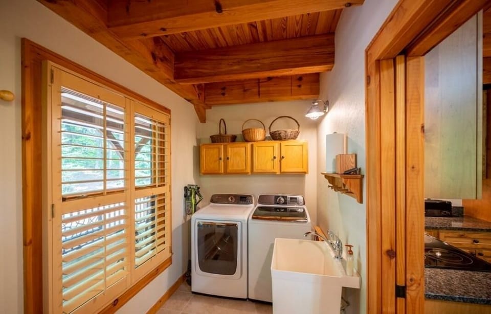 Laundry/mud room with separate entrance on west side of house-next to kitchen