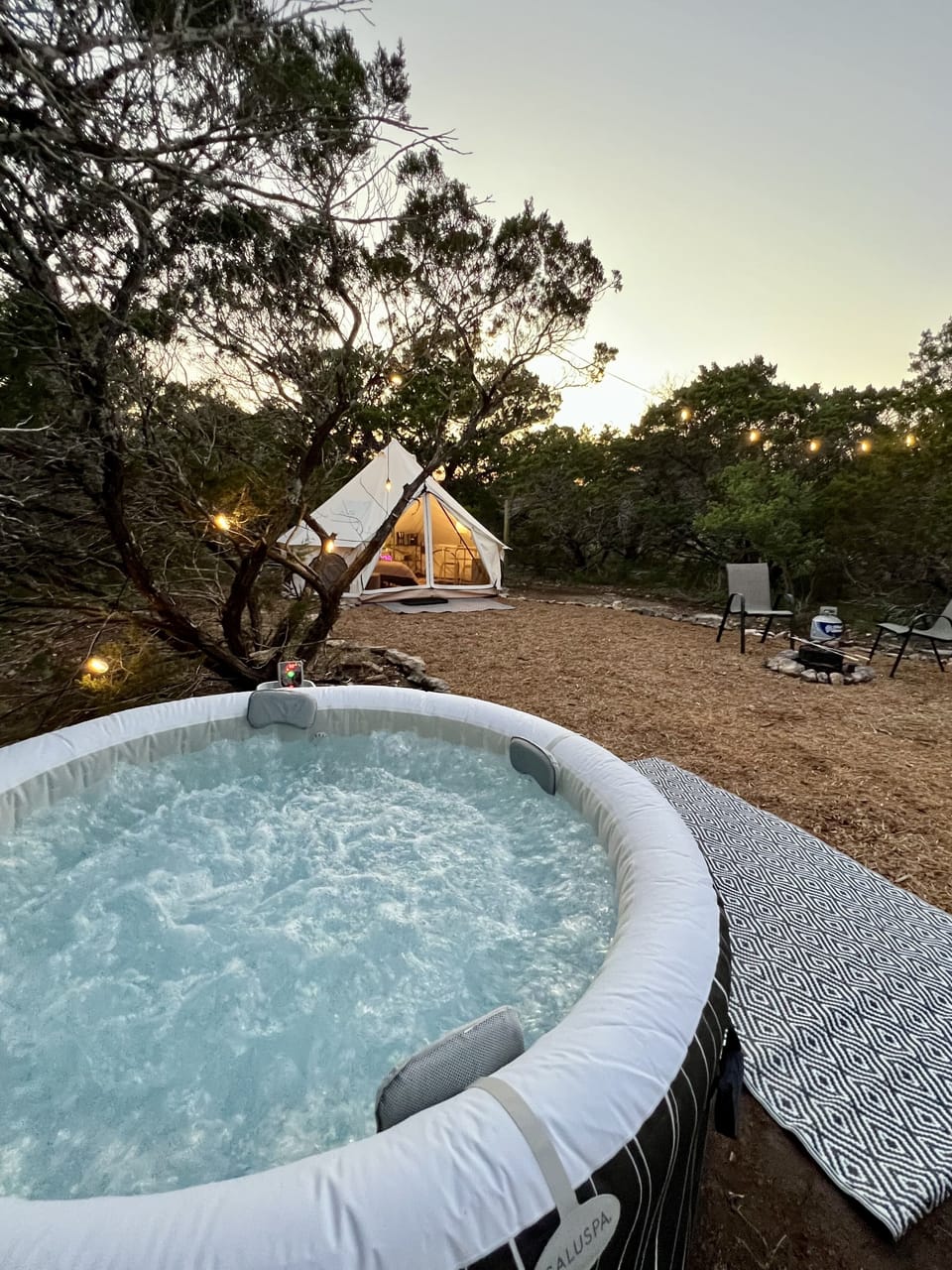 Outdoor spa tub