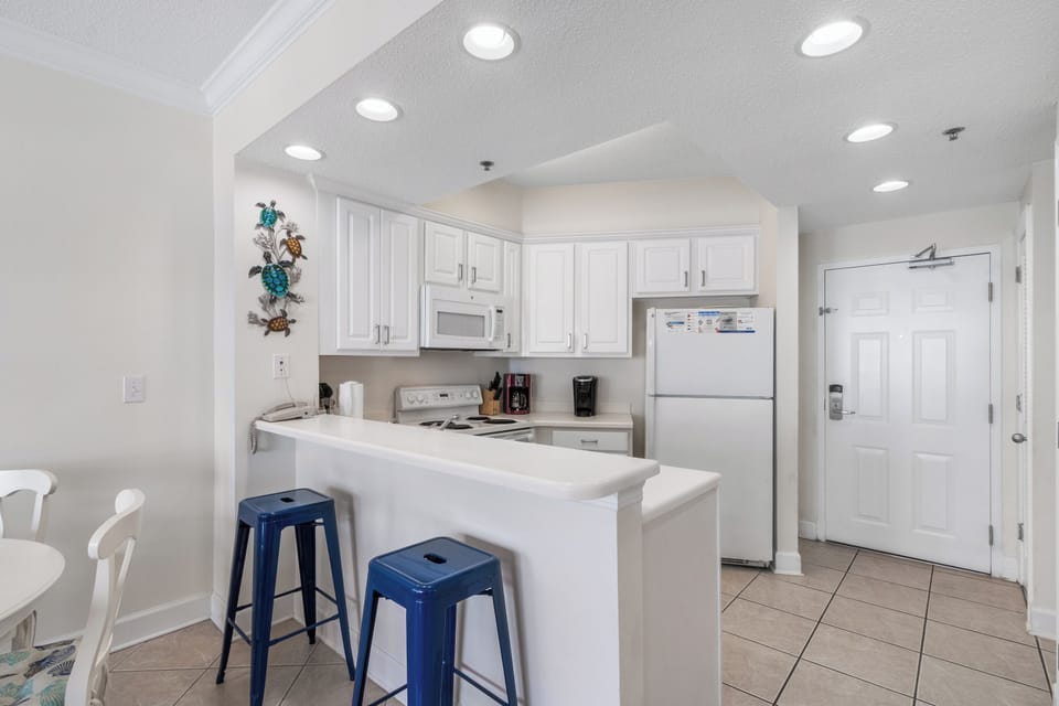 Kitchen counter seating area