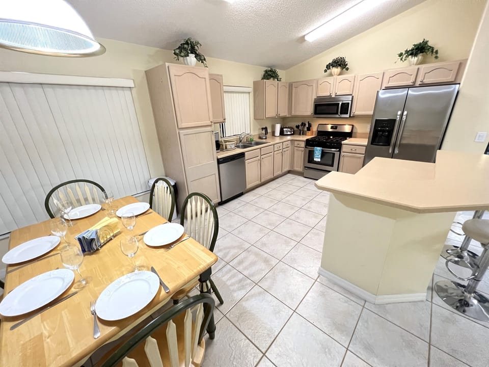 Kitchen and Breakfast Nook