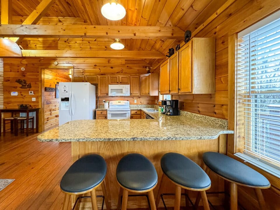 Peninsula with seating for four