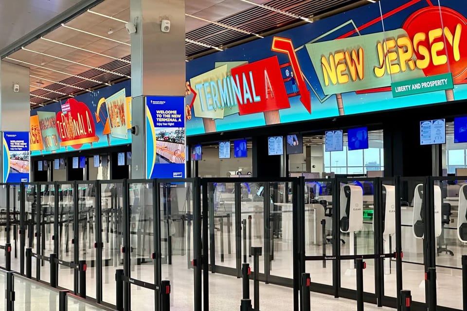 Drive: 10 min. Train: 34 min

Fly hassle-free to exciting New Jersey and New York City through Newark Liberty Intl Airport (EWR), your gateway to unforgettable adventures.