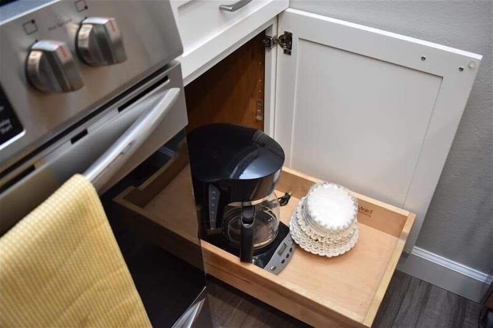 Drip coffee maker