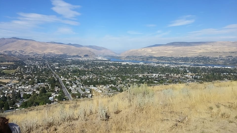 Soak up wide-open skies and a gorgeous river valley.
