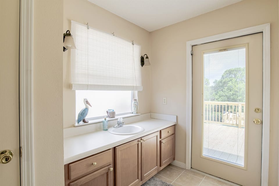 Upstairs Master bath opens to deck