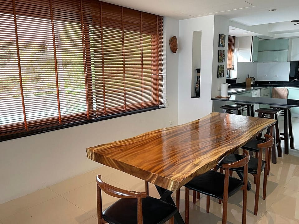 Andaman Hills - panoramic sea view house with maid (10222)