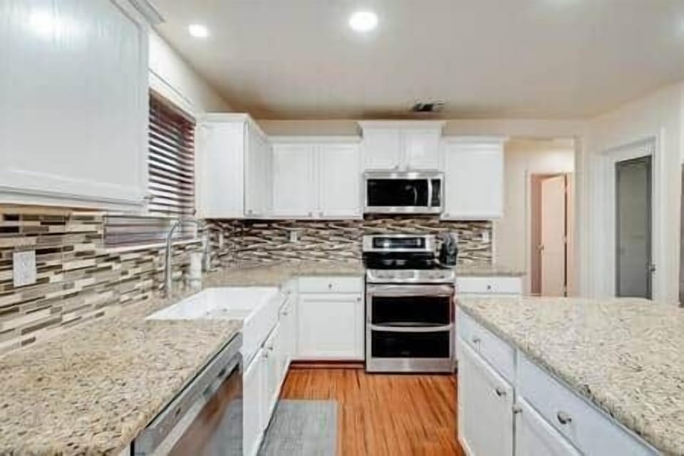 7e5f0ecc 7e29 4e28 b77c a379cfad8250