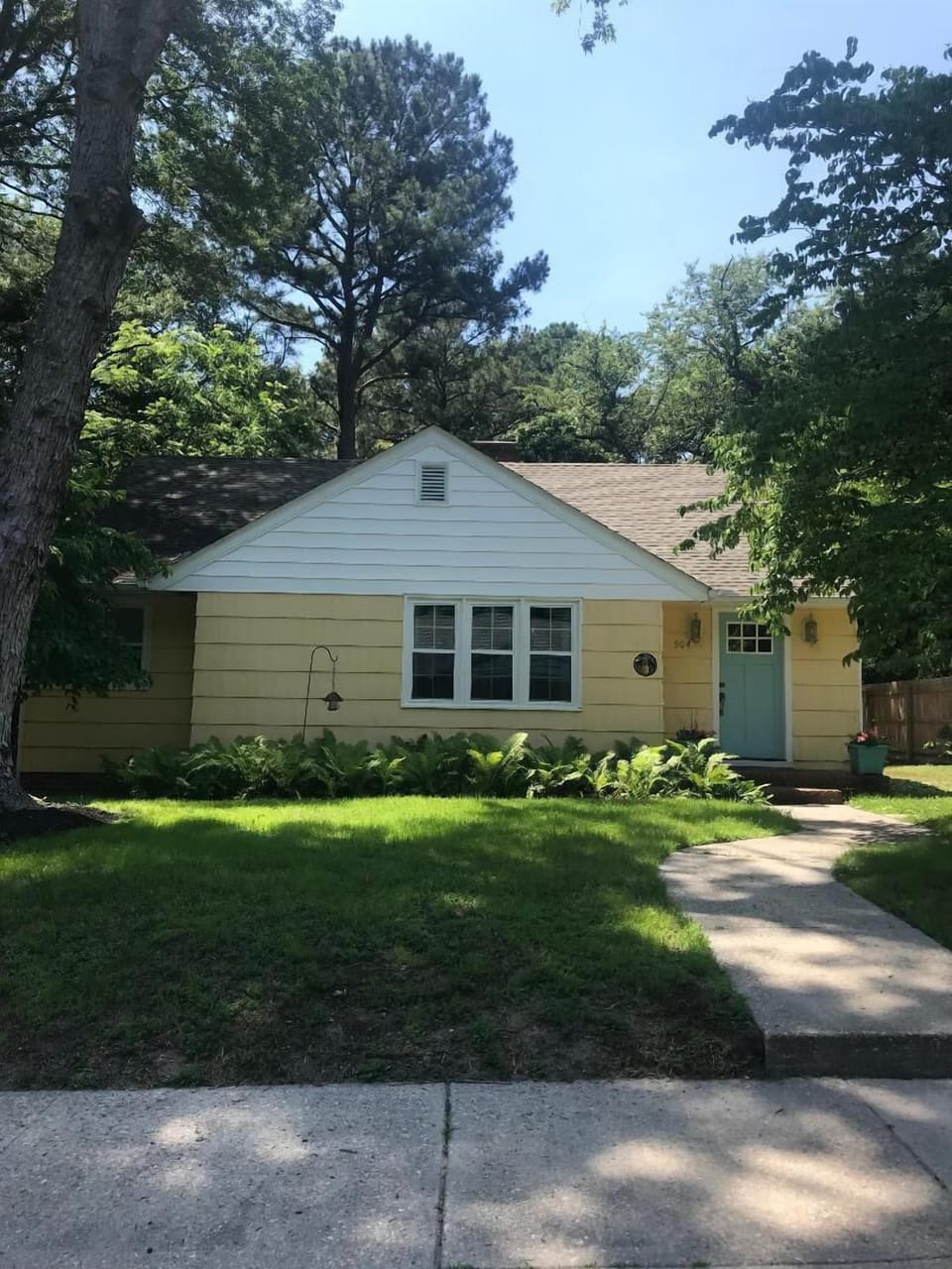 Victor front of house