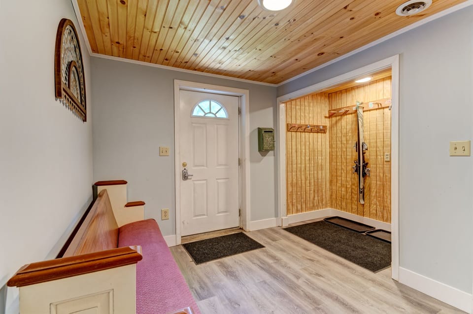 Main Entrance with dedicated ski/snowboard storage