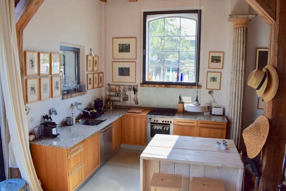 Integrated barn kitchen with counter