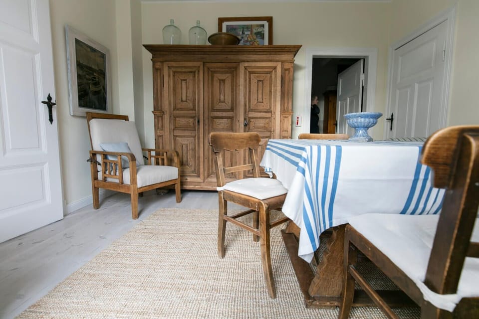 dining room (2)