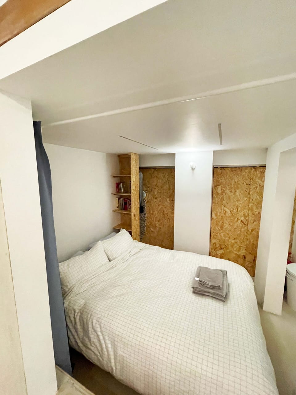 Kingsize bed area