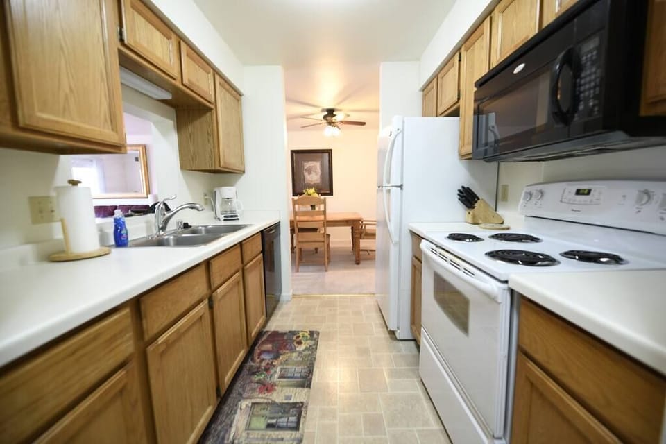 Fully Stocked Kitchen