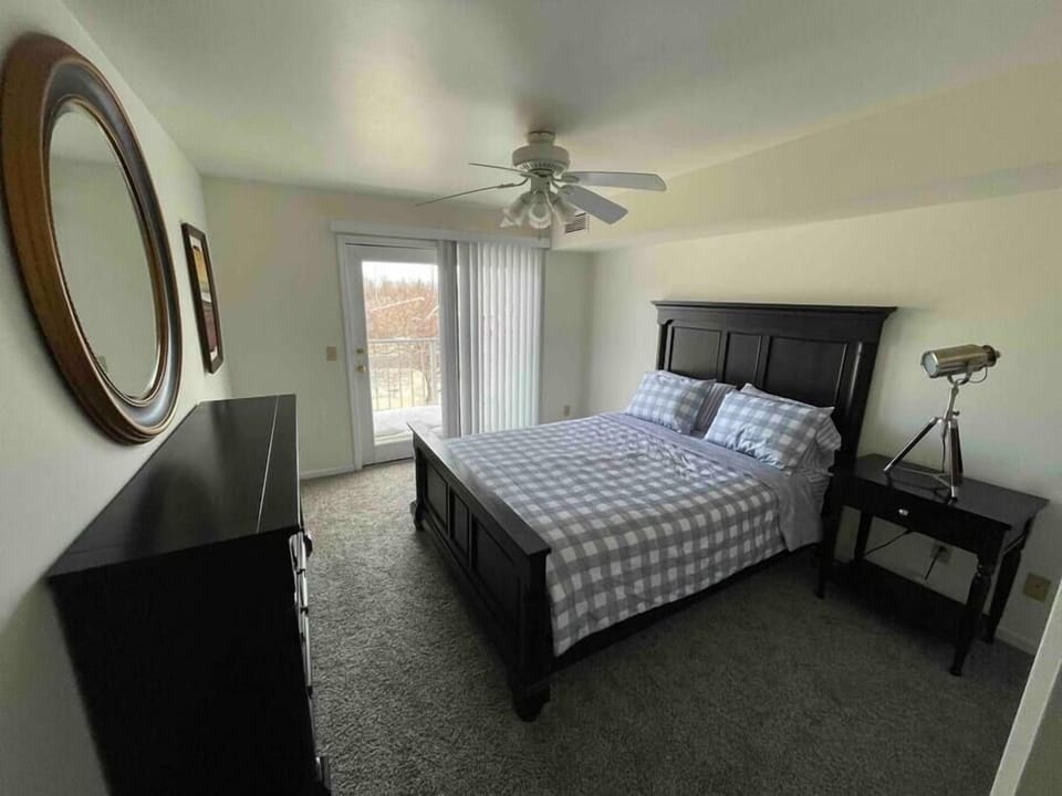 Guest Bedroom with Queen Bed