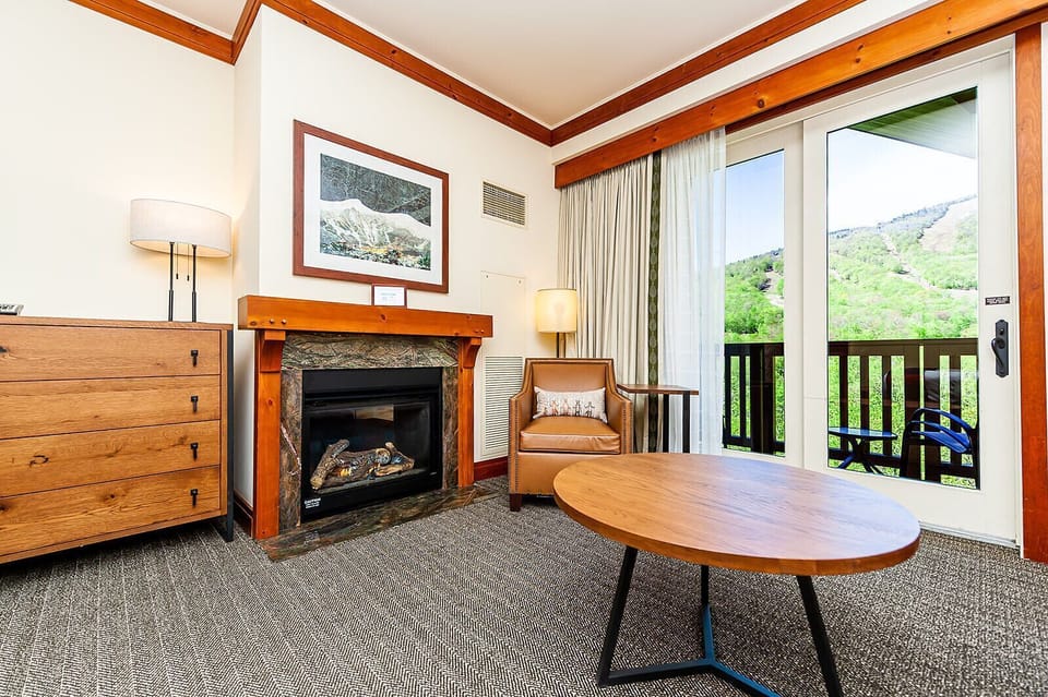 High ceilings and top floor views