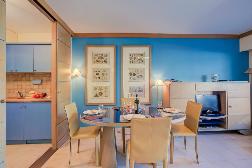 Kitchen and dining area