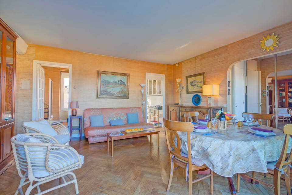 Living and dining room
