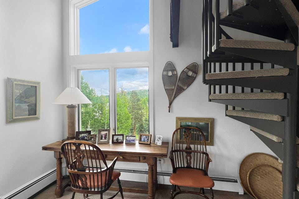 Enjoy a quiet corner overlooking Snowmas Mountain for reading or writing