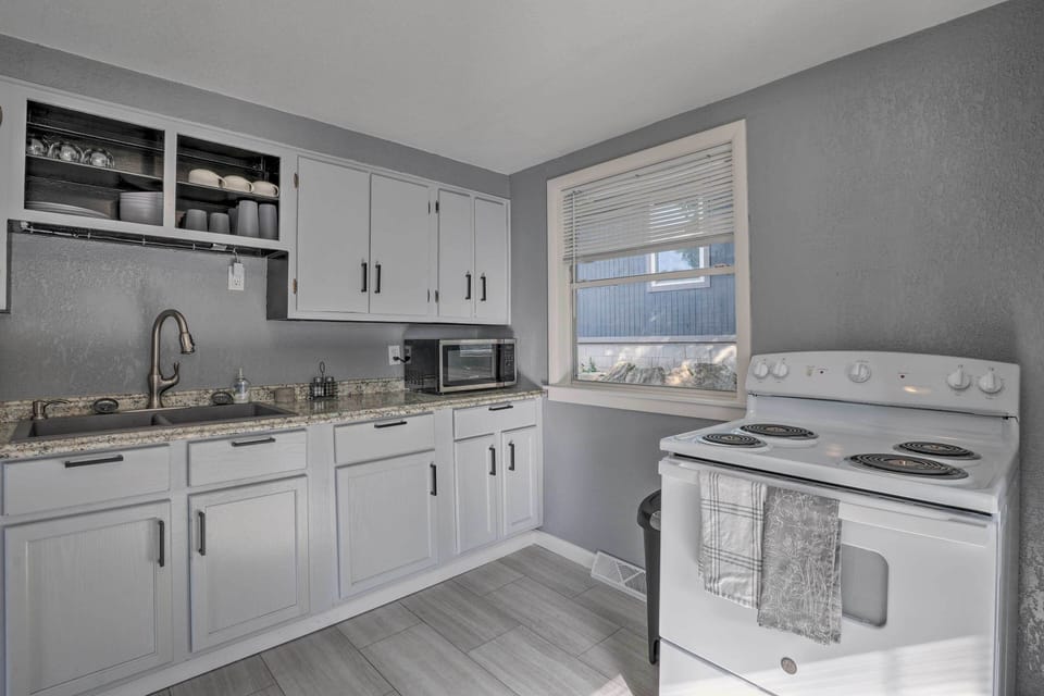 Kitchen | Coffee Maker | Toaster