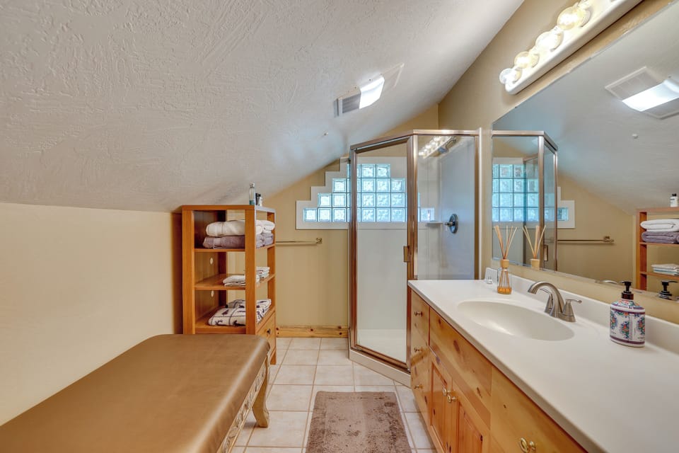 Full Bathroom | 1st Floor