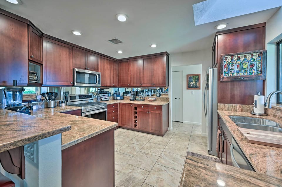 Kitchen | Dishware & Flatware