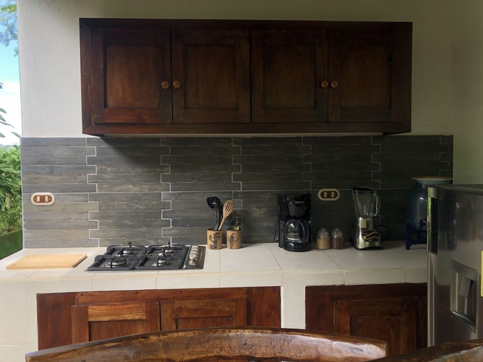 Casita Café - Outdoor fully equipped kitchen