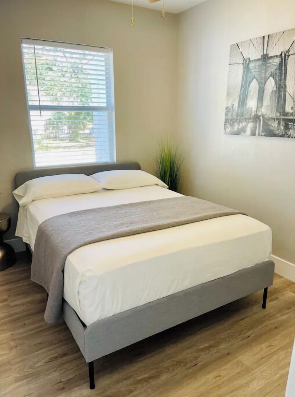 bedroom 4 with full size mattress
